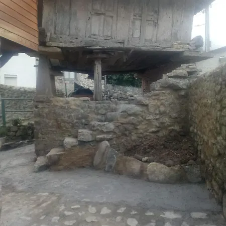 Caravia, El Cachucho * Duesos