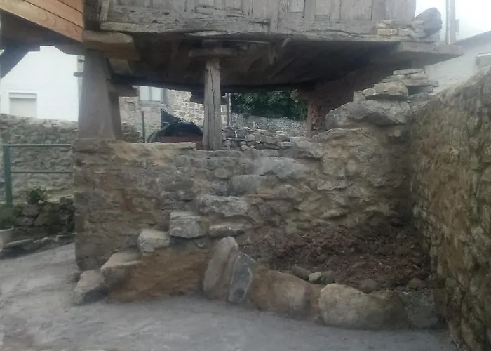 Caravia, El Cachucho * Duesos